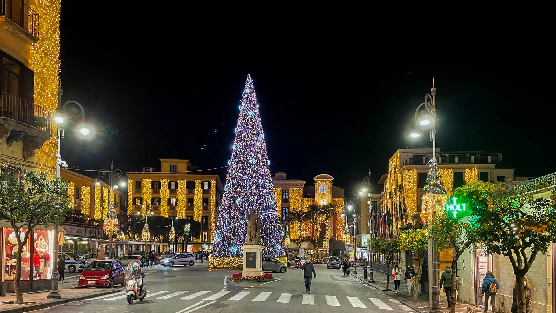 Ulisse Deluxe Sorrento Hotel in the center of Sorrento official site